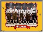 Beerfest, szelki, stroje, podest