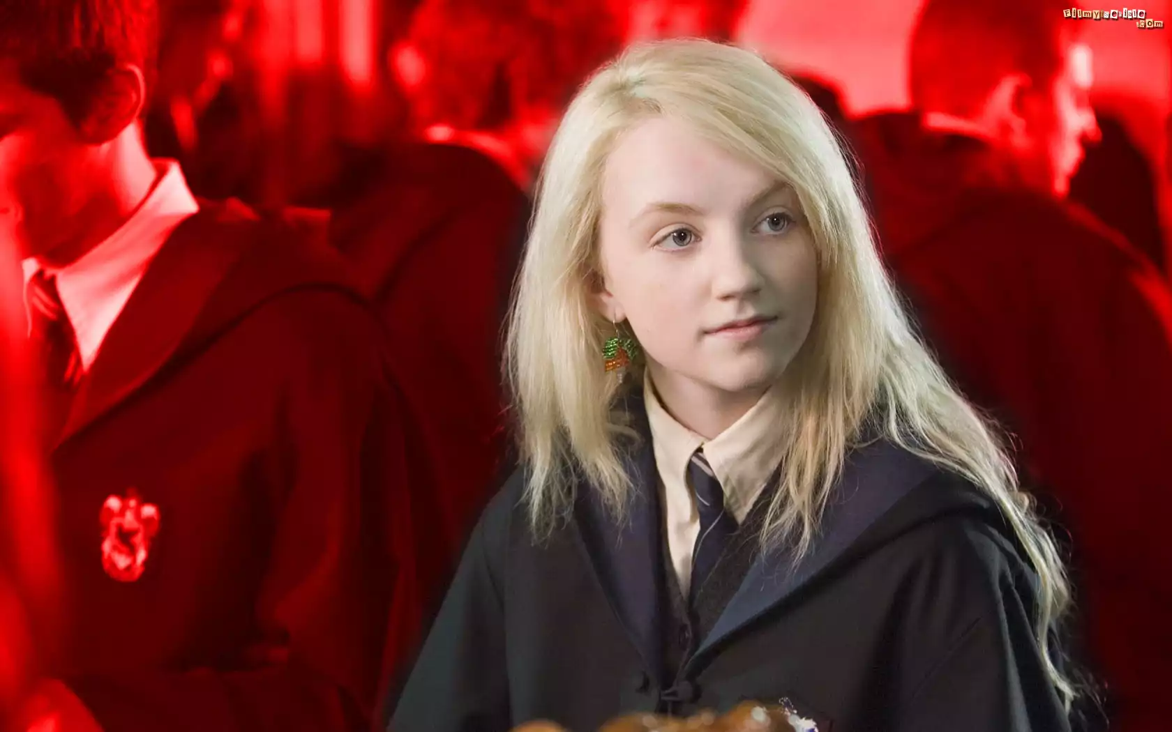 Luna Lovegood, Krawat, Harry Potter