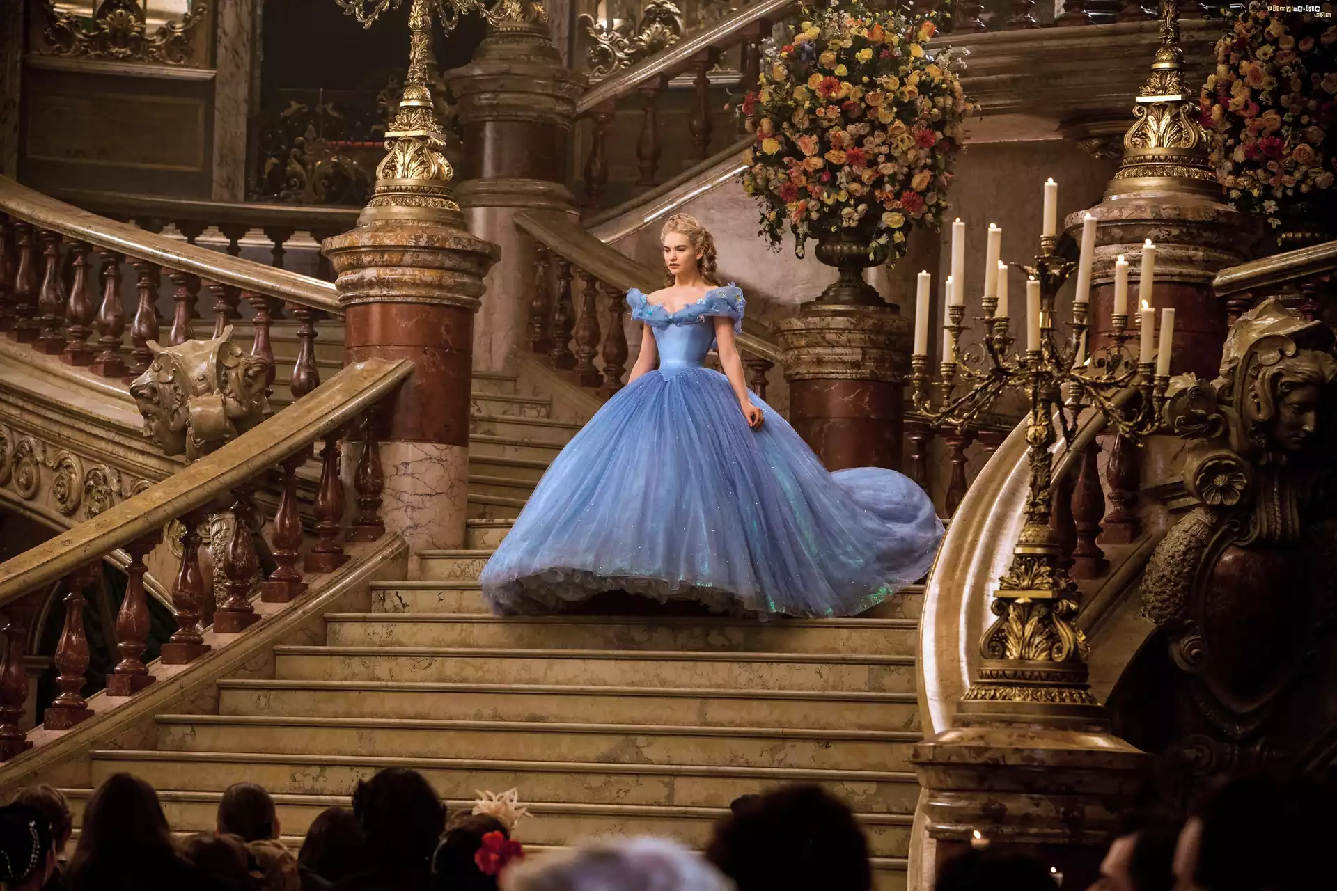 Dziewczyna, Niebieska, Suknia, Schody, Film, Kopciuszek, Cinderella, Aktorka, Lily James