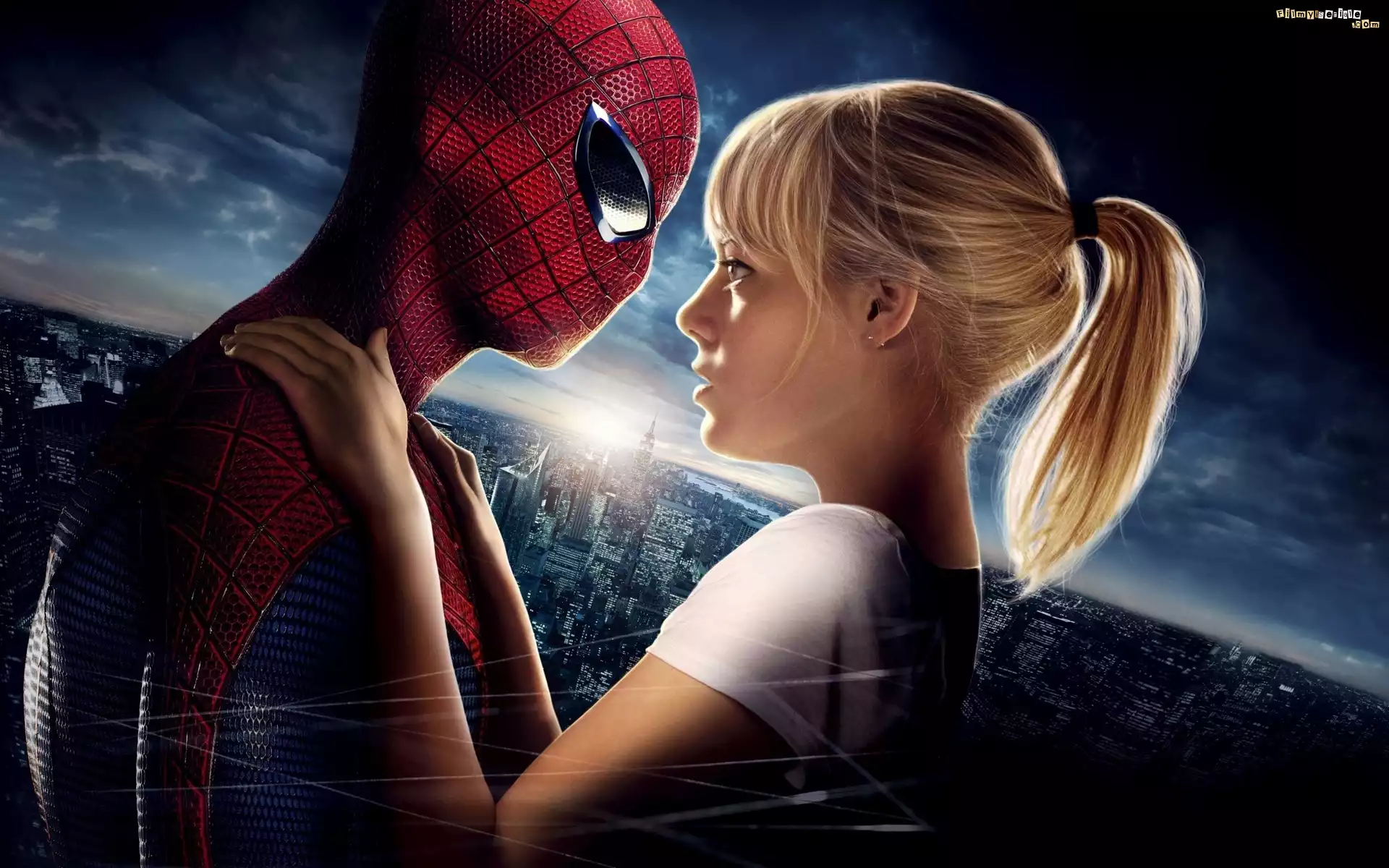 Niesamowity Spider-Man, The Amazing Spider-Man, Kobieta, Postać Gwen Stacy, Aktorka, Emma Stone, Miasto, Noc